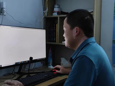 终于通过游戏搬砖挣到钱了,虽然才35块,但是小罗看到了希望