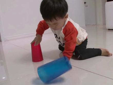 他有一双神奇的手,能把各种东西转起来#奇闻奇事 #幼崽成长记