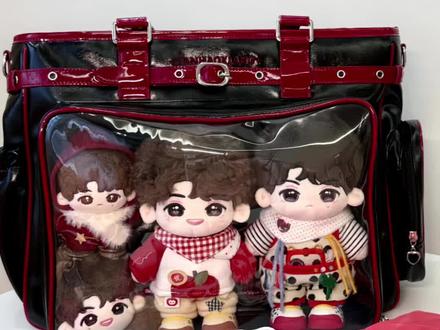 能能痛全新升级!来找不同啦🔍
⏰𝟐.𝟏 𝟏𝟖:𝟎𝟎
@时代少年团-严浩翔
#严浩翔 #痛包 #大容量