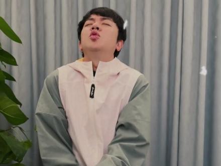 春天怎么能不跳一支曼波呢?#穿薄荷曼波跳曼波