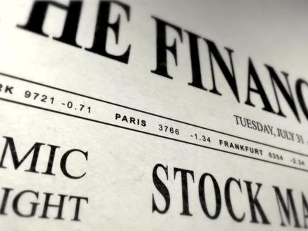 别等崩盘才后悔!1980黄金狂潮的教训,现在看仍不过时 1979-1980年,黄金被奉为“永不背叛的资产”,全民疯狂追涨;1980年1月,哨声响起,神话一夜变伤口。用真实历史讲透索罗斯反身性、明斯基时刻,3条投资铁律直接能用。当下次“人人都在说买”,你会怎么做?评论区聊聊~
#1980黄金狂潮 #投资铁律 #明斯基时刻 #金融历史 #投资避坑
⚠️视频仅为个人观点,不是推荐,理财有风险,投资需谨慎。