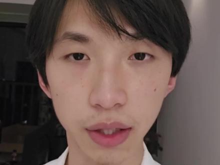 说下重庆2025国考应届生岗位情况。重庆共计325个岗位,共招录547个人,招录人数规模规模不大。
岗位前三的部门:税务221个(占68.9%)、人行43个(21.5%)、海关海事局13个(3.1%)铁路公安13个、金融监督管理局20个。另外还有二十几个地震局气象局,特勤务局,这些岗位。
进面难度方面,120分以下算容易。税务容易岗86个(38.4%,集中在115-120分),难岗135个(61.6%,集中125-130分);人行容易岗仅6个(8.6%),难岗64个(91.4%,集中125-130分)。
整体难度中等偏上,120分以下岗占28.3%。税务有“双峰”特征,人行最难;海关120分以下占80%,相对容易;统计局75%岗超120分,审计署3个岗全在130-135分,地震局和气象局简单一百一十几就上岸了。
报考建议:低分段110-120分选地震局、气象局,或者考边检,竞争比小,13/1,50分以上就能进面,铁路公安都要57分。;中分段看税务120+岗;高分段,学校好选人行因为单盲(难度高),专业知识学得好就考金监局,因为有专业科目考试;海关适合保守型考生。#国考#国考重庆#国考岗位#考公#骆老师浅谈