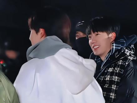 爱会从眼睛里溢出来
#鹭卓 #卓沅 #山高鹭沅 #名场面