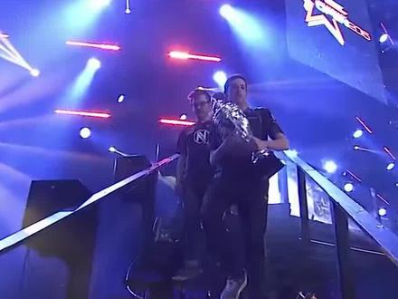 冠军奖杯化作匕首,k神被年少成名深深伤害! #kennyS #csgo #FPS #游戏 #电子竞技