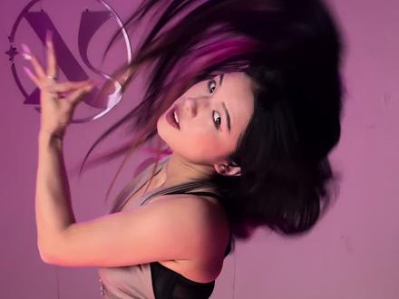 #青年创作者成长计划 #复仇摇 #卡点舞#和你的姐妹一起拍 #跳舞小白进化史 原速➕慢速分解来啦!一起来当复仇女杀手吧😏难度:1星⭐,新手友好!完整版超详细分解教程,在课包,已更新!