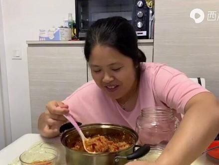XO酱怎么做?华华今天来教你,拌饭吃面都很绝,做法简单,快来学#日常vlog #家庭日常 #美食vlog