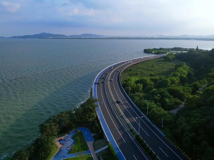 我在无锡发现了一条绝美的湖景自驾线路,非常适合江浙沪的朋友们,赶紧收藏起来吧!#江浙沪 #自驾游 #无锡 #环太湖公路