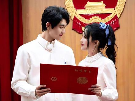 #金沙孙丞潇官宣领证 ,姐弟恋修成正果,祝福两人长长久久#金莎孙丞潇