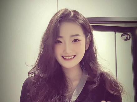 老张:我是自愿的#桃花笑手势舞 #父女 #变装