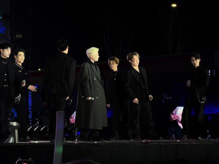 幸福了豆,这是你应得的场面!@单眼皮的小黄豆🌕 #万岁山音乐节#小黄豆