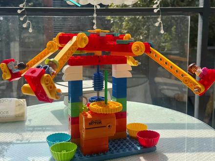 乐高的100种搭法|〖旋转飞椅〗
这段时间简直是捅了游乐场的窝,看来得安排一场游乐场之旅了#旋转飞椅 #乐高积木搭建 #大颗粒积木拼搭 #儿童益智玩具推荐