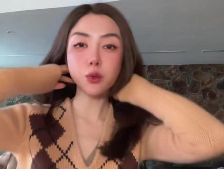 穿上只露修长天鹅颈,别的多余线条全藏住,一秒秒杀所有普通上衣 #毛衣 #气质穿搭 #学院风 #小个子穿搭 #显瘦穿搭