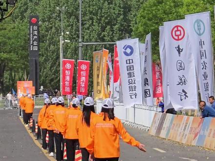 高平马拉松男子组冠军诞生!#问祖炎帝寻根高平