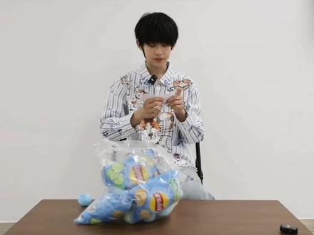 #杨云皓 #余政霖 #朱映宸 #高铭阳 #佟弋(标签打不下了aaa) 后面顺序依次是 陈燊 沈子航 刘禹辰 吕政熙 智恩涵
你们这群雷霆小嘎巴豆咋这么萌