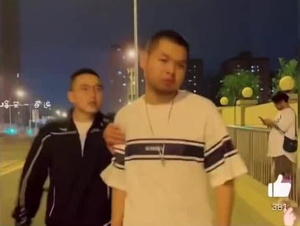 据说成都是一个很包容的城市,除了天府大道是直的,别的都是弯弯。。有没有四川的网友出来辟个谣😂