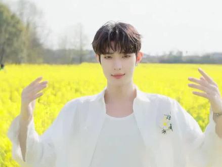 @晚秋🍁 0525生日无人机应援 来自枫叶的云端浪漫
枫守晚秋 爱意无休 祝生日快乐 越来越好#404晚秋 #晚秋生日快乐 #无人机应援 #无人机生日表演 #主播生日会