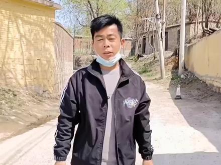 今天来到梁山县的城中村 张坊村,张坊村位于梁山县水泊街道,水泊中路东临,青龙山西侧的山脚下。村内有古建筑张家祠堂和冯家祠堂,龙山学校,山间有杏林桃林,风景优美如画!#美丽乡村 #户外 #历史 #古建筑 #我为家乡代言