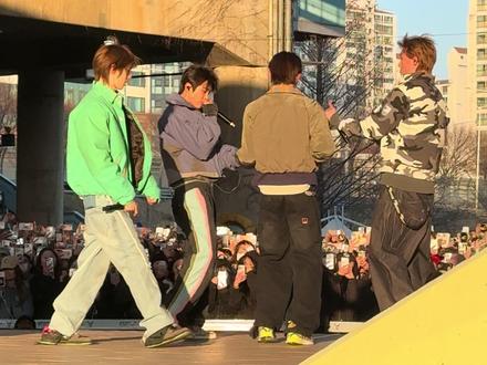 就这样在清潭洞直拍孩子屁股 看安乾镐裤子怎么一步步掉下去
#cortis #安乾镐 #ycc #cortis路演