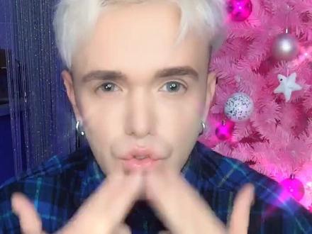 Hey Girl ! 我刮胡子了,你注意到了吗?😝 #手指舞 #alekskost @抖音小助手 ✨✨✨✨✨