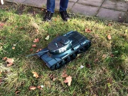 复刻慈父的铁拳,二战经典IS-1坦克3D打印 这份图纸我已经整理好,首页加群获取。
我是资深玩家老李,每天分享3D打印图纸,关注我带你解锁更多玩法
#3d打印 #模型制作 #坦克 #男人减速带 #男人简单的快乐