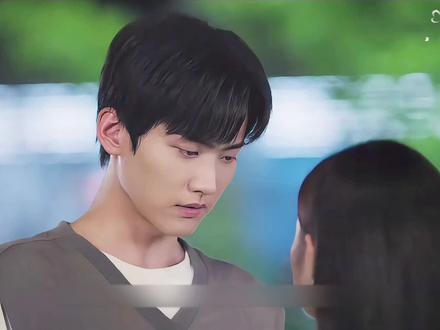 第12集:年下弟弟对姐姐的炽热告白 双向奔赴的爱情👩❤️👨太甜#每日分享 #因为一个片段看了整部剧 #狙击蝴蝶 #陈妍希 #周柯宇