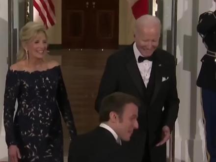 69岁布丽吉特年轻貌美,花苞头造型又美又仙