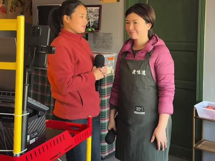 大家喜欢哪一个唱的,打出来吧@阿瑶(潘潘徒弟) @潘潘生活号 @晶鹏玻璃制品~格桑花美儿 @#真人真唱 #热门话题1600000亿流量 #农村人爱唱歌