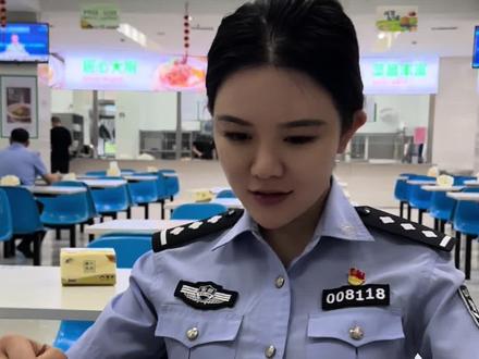 家人们~天热注意防暑 #轮到我们专业展示了 #权威解读 #高考填报志愿都要注意什么
