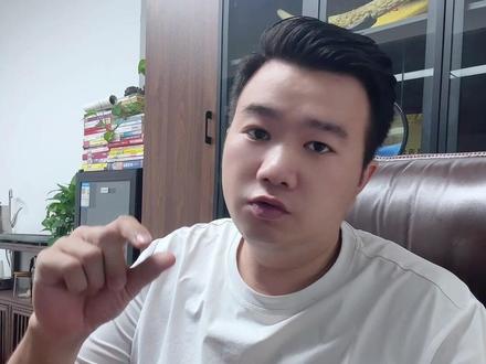 谷歌最新算法更新全面清退AI写的垃圾内容独立站内容创作新规则 谷歌最新算法更新全面清退AI写的垃圾内容
谷歌最新算法更新:全面清退 AI 垃圾内容,谷歌 SEO 与独立站内容创作新规则
2026 年谷歌算法更新,重拳清退无价值AI 内容生成垃圾页面,谷歌 seo与谷歌独立站运营迎来巨变。谷歌并非禁用 AI,而是打击批量、无编辑的低质AI 内容制作。做谷歌广告投放与谷歌官网优化,需掌握AI 内容创作技巧,用好AI 内容生成工具但必须加入原创经验与专业洞察。纯 AI 拼凑内容将被降权,符合 EEAT、带人类深度编辑的内容更易获排名。运营谷歌独立站与优化谷歌网址,要告别 AI 无脑发文,以优质内容适配新算法,稳住搜索流量与排名。
#外贸建站 #谷歌seo #外贸独立站 #广告获客 #谷歌seo优化