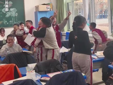 11月30日报道,#吉林雪假连休5天 ,#吉林雪假不得布置书面作业 :鼓励职工带薪休假,陪孩子度过雪假时光。