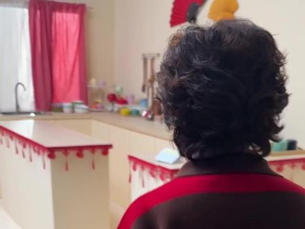 我们今天的新年MV要来咯!! 《新年乐油油》 Danny Ahboy
Bell LH
Alvin Ahma
Huan Ting
Chloe 鱼子
#马来阿嬷 #张小子 #搞笑视频 #歌曲接龙 #新年歌 @DOU+小助手 @抖音小助手