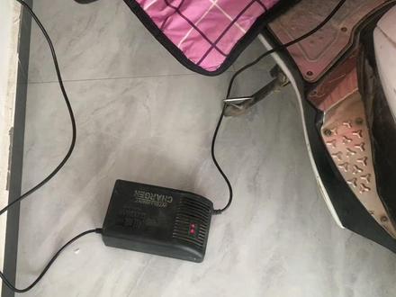 电动车充电器充电时候发出刺耳的异响怎么呢?拆一下就好了?欠拆 #电子爱好者 #电动车充电器维修 #充电器异响