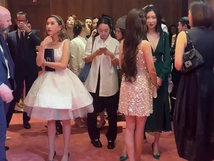 何超莲明明是豪门,却格外喜欢娱乐圈~#何超莲 #rv #窦骁