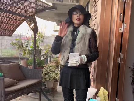 盆栽荷兰球根鸢尾的完整视频,希望能够对您有用。球根鸢尾花开如兰、耐寒、多年生、易生崽、复花能力好。#荷兰球根鸢尾#种植小技巧 #养花人的乐趣