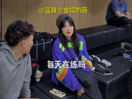 跟@张子昊 打完之后,深有体会,就这两下身体加上中距离防不住,简单高效的背后是日复一日的付出,确实强!跟比自己厉害的人打才能进步!继续交流!#Willneverdone #flyboy