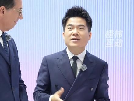 疯狂英语李阳说董宇辉英语差,几乎每一句话都有严重的语法错误,董宇辉致歉“英语丢太久,说时来不及反应”#董宇辉 #李阳 #英语