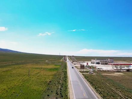 #旅行大玩家 国内可媲美川藏线新藏线的自驾公路,沿途茫茫戈壁荒凉孤独,也惊艳四射声名远扬,这个视频让你全方位了解它#315国道 #U型公路