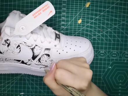 #改鞋 #空军一号 海贼王!空军一号漫改鞋绘制过程😭剪累了。。。这里压缩画质太厉害了。