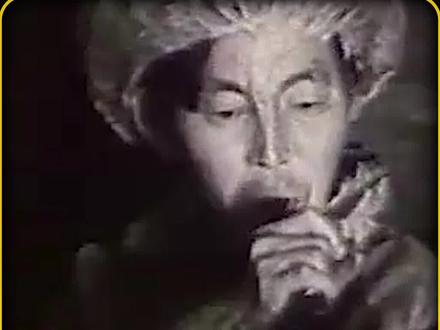 鄂伦春族的游猎生活,族人一枪干倒犴达罕,直接拖回去剥皮吃肉#纪录片 #珍贵影像 #鄂伦春族