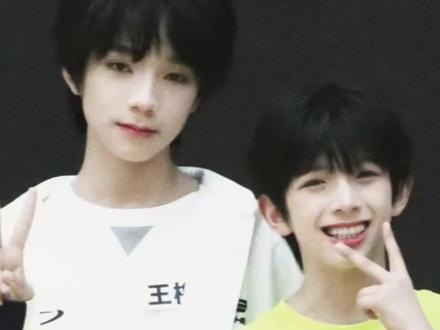 一个真有亲哥哥,一个真有亲弟弟
#陈浚铭#王橹杰