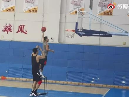 #高诗岩 #辽宁男篮 老高诗又扣篮了😎😎#dou来cba