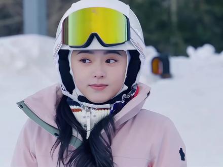 林屿森教聂曦光滑雪爱的抱抱太甜了吧