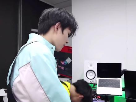 扒一下张极的作曲设备#张极 #tf家族三代 #追星日常