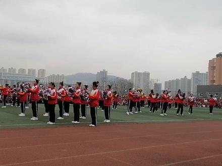 盼了好久的七星关区思源实验学第八届体育文化艺术节终于开幕了!!体育建儿赛出风格,赛出水平!!