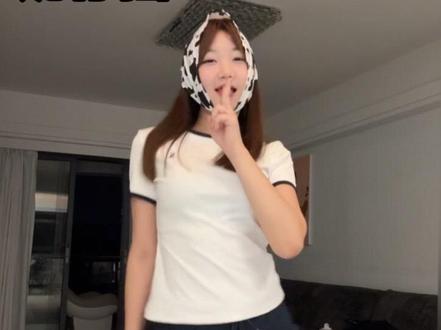 发给你的古风小生朋友来跳~
#妮仔摇 #剑来 #陈平安 #anodeto安欧兔#安欧兔美高撞色T套装