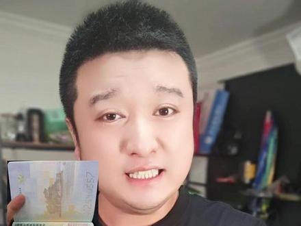 印尼签证怎么办理?3 种方式任你选!
办印尼签证,有 3 种方式,看你适合哪种!第一种,免签:适合停留 30 天内、旅游用,只要护照有效期超 6 个月,有返程机票,从指定口岸入境(比如巴厘岛机场),免费,不用办签证,但是目前印尼不免签;第二种,落地签:适合停留超 30 天,要带 35 美元现金,填申请表,从所有口岸都能入境,能停留 30 天,可延期 1 次;第三种,电子签:适合商务或长期停留,要在官网申请,费用 35-200 美元,有效期 90 天,能停留 60 天。注意:免签不能用于商务,落地签现金别用破损的,电子签材料要填对。要是不知道选哪种方式,也可以在支付宝 / 微信搜索 “跑政通”,点击 “跑政通” 小程序→点击 “签证”→点击 “亚洲”→点击 “印度尼西亚”→选择办理的签证类型和时间,最后点击 “立即办理”,然后上传材料、填写信息完成付款,等待客服联系,客服会根据你的行程推荐方式,帮你办理。你们去印尼用的哪种签证?评论区说,有用点赞!
#印尼签证怎么办理 #印尼签证类型 #印尼签证攻略