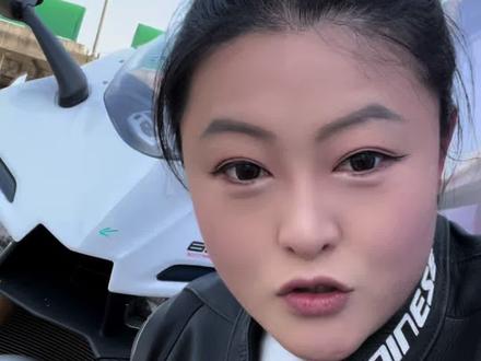 张雪820RR动态测评#张雪 #张雪820rr #仿赛 #机车 #张雪机车登顶wsbk
