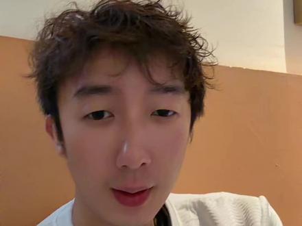 3月白银交割怎么看 3月白银交割怎么看#黄金暴涨 #白银暴涨 #今日金价 #白银交割 #热搜