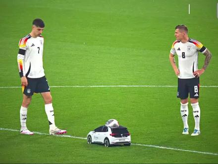 回顾经典,打闪击战还得是德国,7s闪击法国#足球 #德国7秒闪击