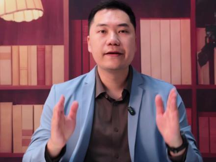 追觅凭啥横扫万亿市场?核心就俩字 今儿唠唠邹先华一直追更的追觅科技!成立仅 8 年,从扫地机器人一路跨界清洁家电、美护、厨电甚至智能汽车,横扫多个万亿级市场,这波操作到底凭啥?答案就藏在 “技术复用” 里!三大核心技术打造通用技术底座,一次研发处处可用,还打通了人 - 车 - 家 - 宇宙全场景生态闭环。更揭秘追觅未来三大发展方向,看这个科技新势力如何从 “出海优等生” 变身 “国民科技品牌”,用硬核技术做扎实生态~